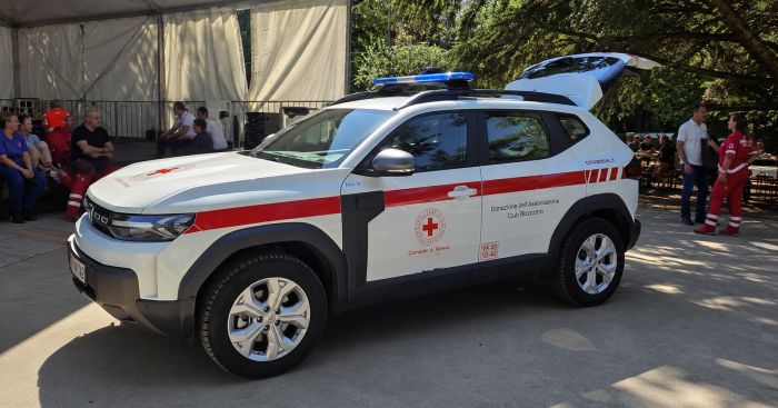 Un dono da 40mila euro per salvare vite: a Bizzozero il Club consegna una nuova automedica alla Croce Rossa