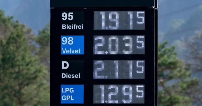 Conviene ancora fare il pieno in Svizzera?