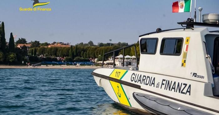 Controlli nei diving center dei laghi del Nord: irregolarità anche sul Lago Maggiore e Ceresio, multe per 90mila euro