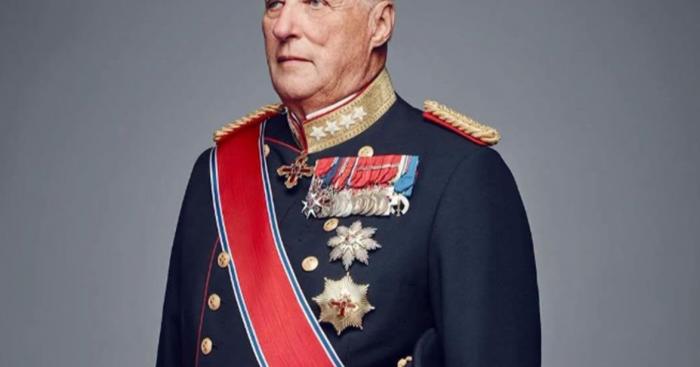 La Norvegia piange Harald V, il sovrano che ha attraversato scandali, divorzi e crisi familiari