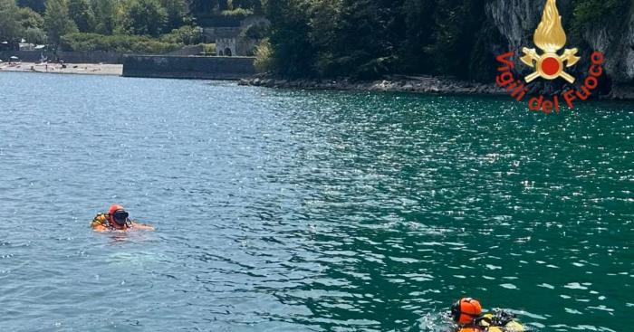 Tragedia sul lago di Como: 22enne si tuffa nella notte e muore annegato