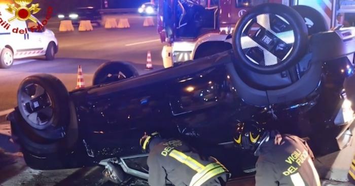 Besnate, paura per un’incidente sulla A26: un’auto si capovolge in direzione Milano