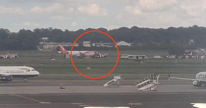 Fumo su un aereo EasyJet a Malpensa, evacuati 146 passeggeri: tutta colpa di una power bank