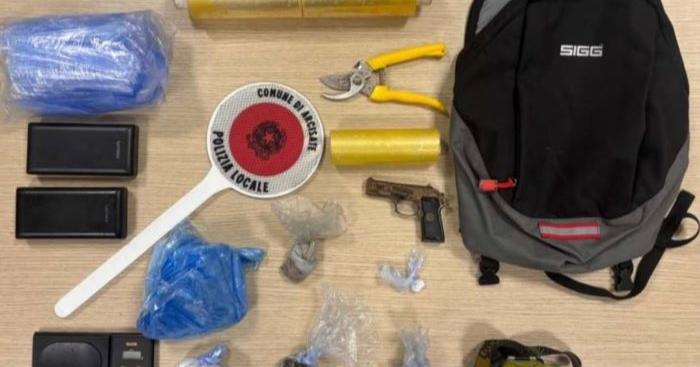 Spaccio nei boschi di Arcisate, la Polizia locale scopre traffici di pusher magrebini: droga sequestrata