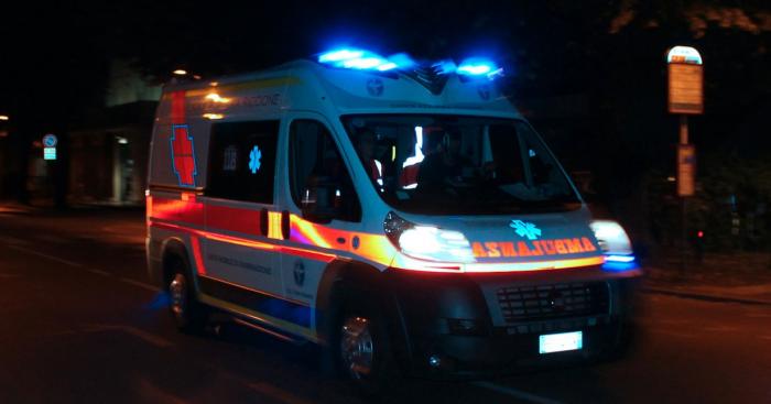 Samarate, grave incidente in via Vittorio Veneto: 14enne trasportato in codice rosso a Milano