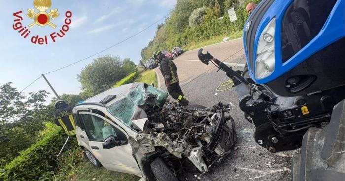Ponte Lambro, scontro tra auto e trattore: 22enne muore sulla Provinciale 40
