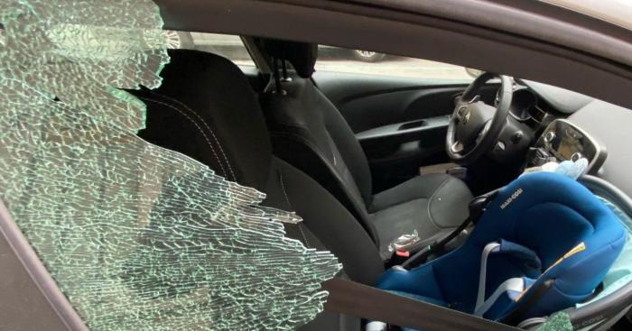 Raid contro le auto parcheggiate: almeno 15 vetture danneggiate a Tradate