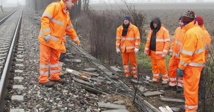 Furto di rame sui binari, ritardi per il Malpensa Express