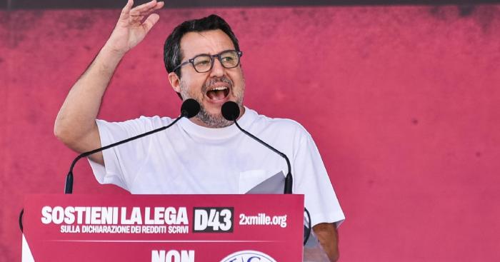 Salvini sfida i ribelli della Lega: ora abbiano il coraggio di uscire allo scoperto
