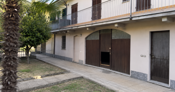 Lissago, nuova occupazione nella Corte Grande: porta sfondata e altre denunce