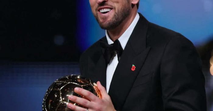 Harry Kane vince il Pallone d’Oro dopo 61 gol in stagione, Lautaro Martinez è 22esimo