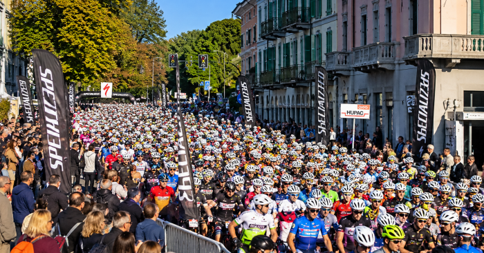 Varese, una domenica da record tra bici, corsa e una città in festa