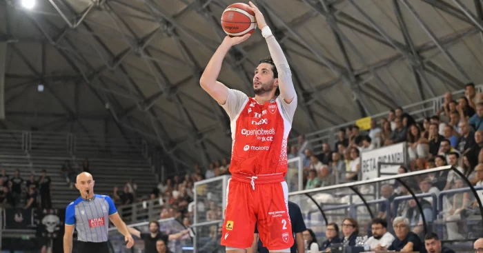 Della Valle firma l’ultimo punto: Varese batte Trieste 85-84 al fotofinish