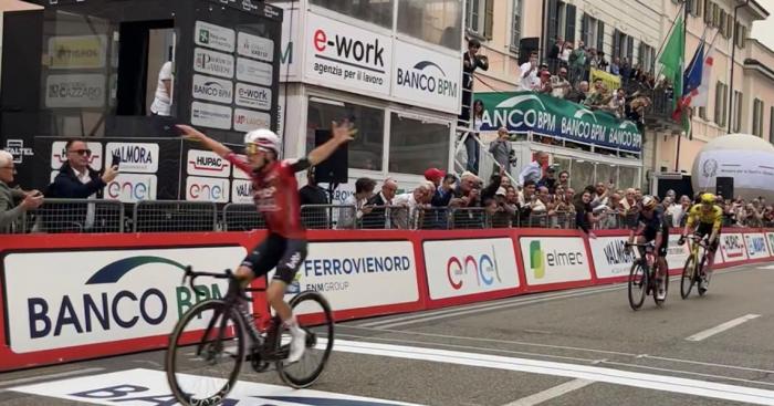 Tre Valli Varesine, il futuro è di Jarno Widar: battuti Pidcock e Jorgenson nella 105ª edizione